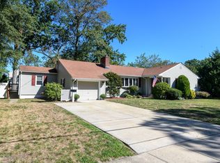 89 10th St, Hazlet Township, NJ 07734