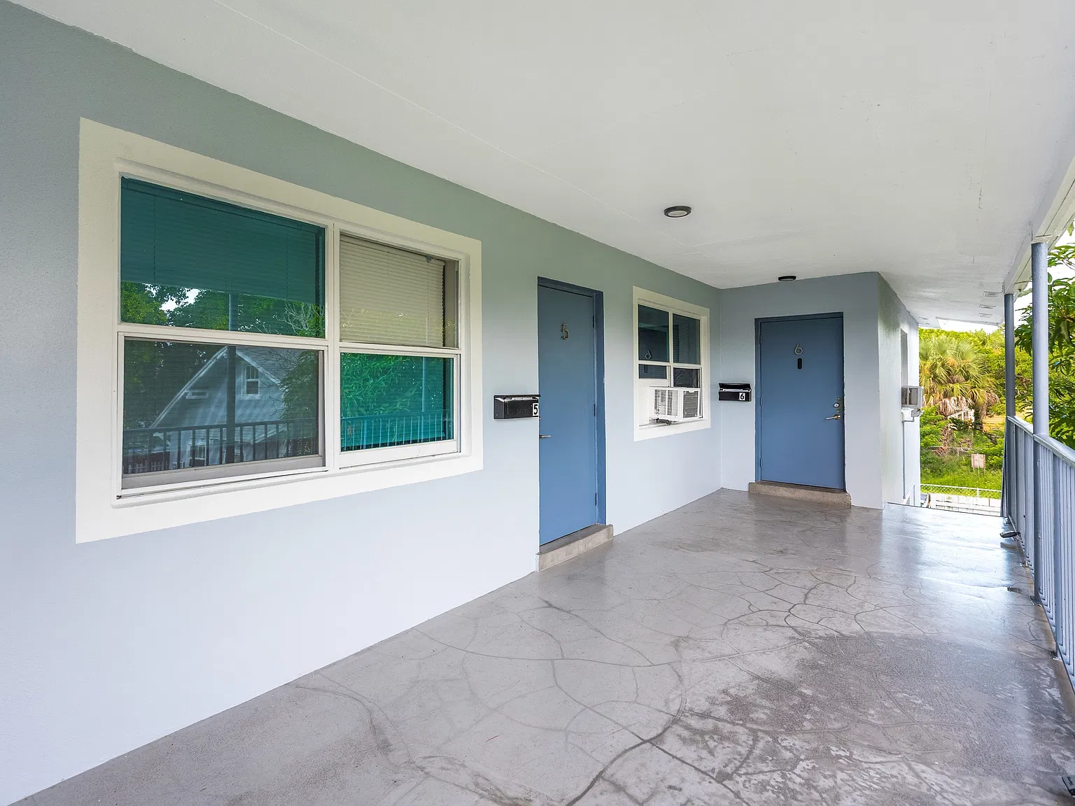 515 N Sapodilla Ave — Photo 3