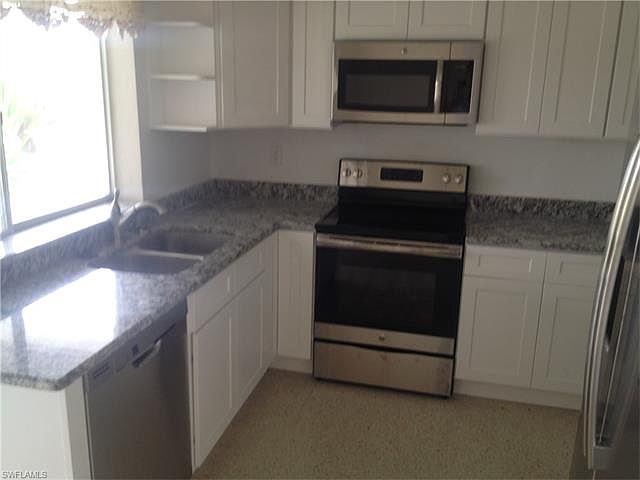 2nd image of 3709 SE 17th Pl