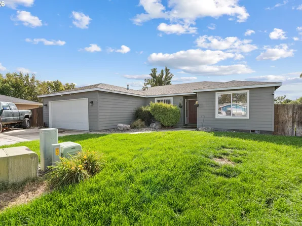 1049 W Hartley Ave, Hermiston, OR 97838