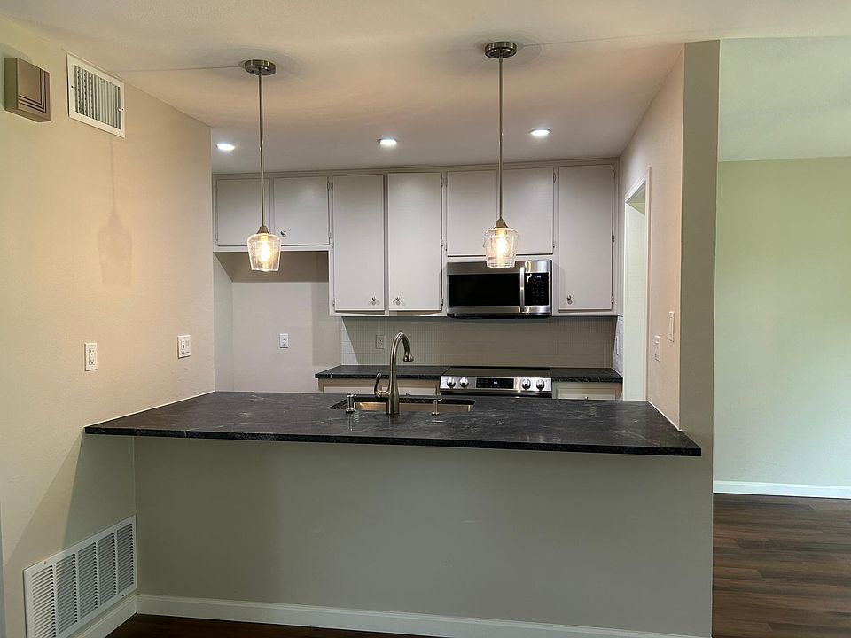 1st image of 224 Lido St #J-3