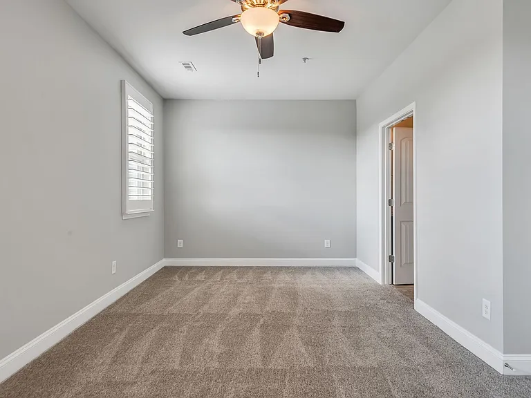1477 Channing Dr — Photo 22