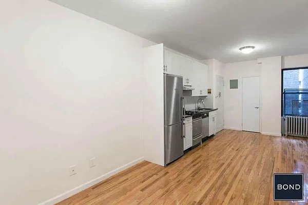 Rented by Bond New York | media 8