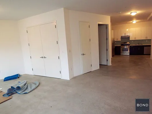 Rented by Bond New York | media 28