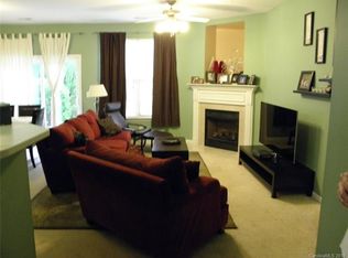8302 Chaceview Ct, Charlotte, NC 28269