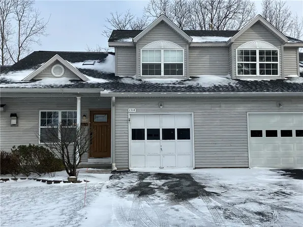 1314 Courtney Dr, Victor, NY 14564