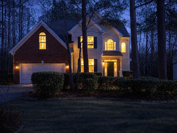 3rd image of 212 Capistrane Dr