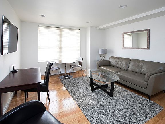 2nd image of 150 W 51st St APT 1233