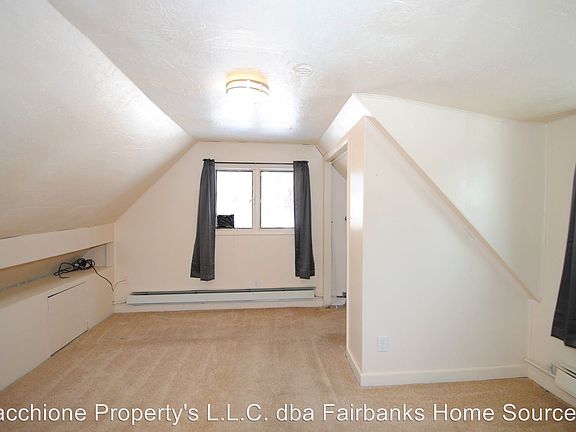 4th image of 204 Antoinette Ave #4