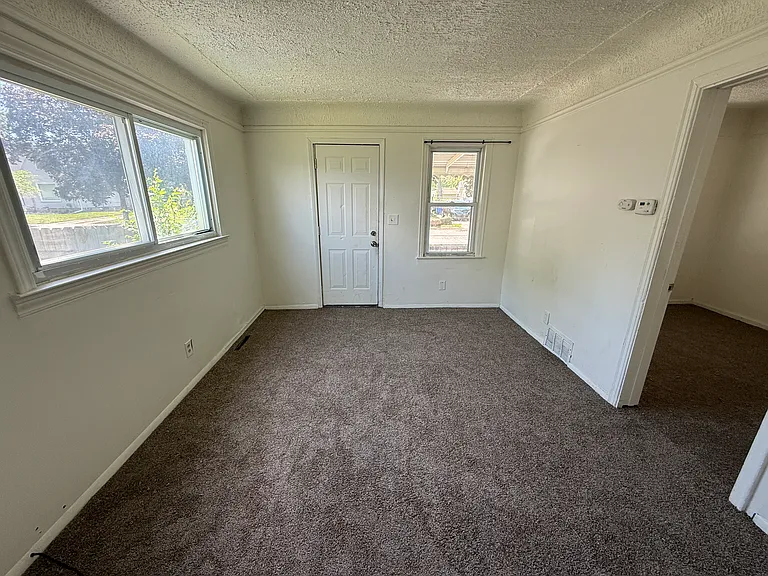 11377 Sherman Ave — Photo 5
