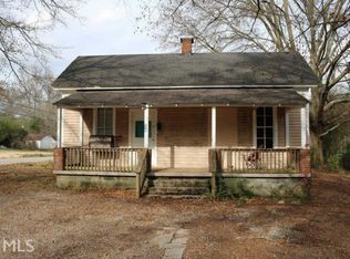 56 E Jones St, Newnan, GA 30263