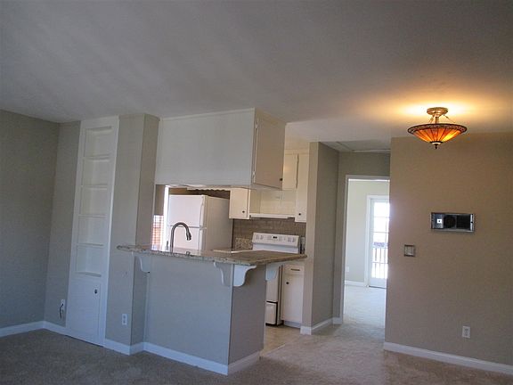 4th image of 4521 Hawley Blvd Unit 4
