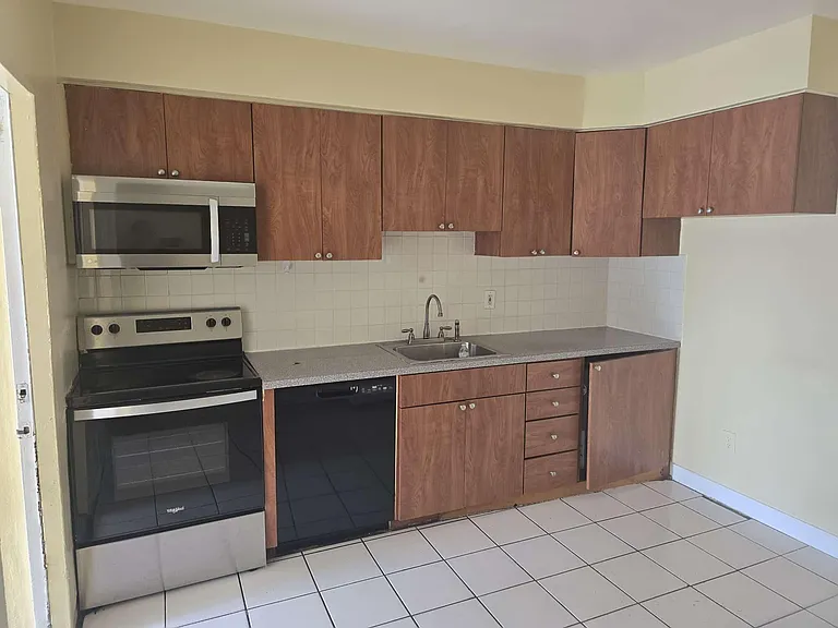 1912 Taft St #1-2 — Photo 8