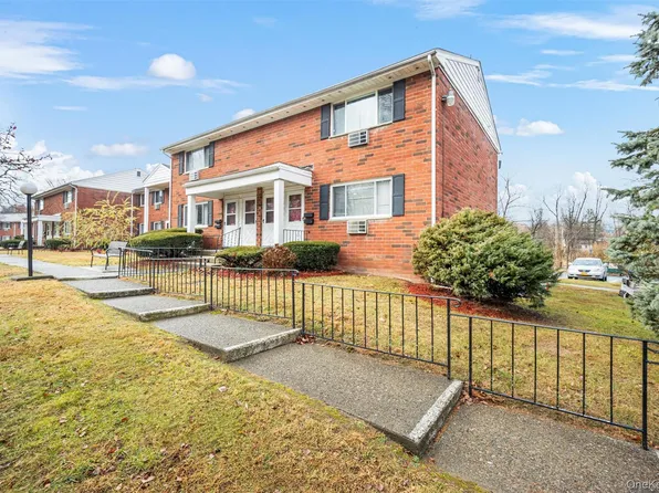 34 Manor Dr #34, Cornwall, NY 12518