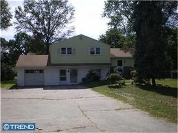521 Horsham Rd, Horsham, PA 19044
