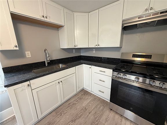 4th image of 3224 Brodhead Rd #2