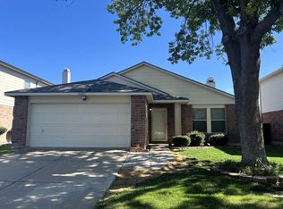 2221 Chestnut Dr, Little Elm, TX 75068