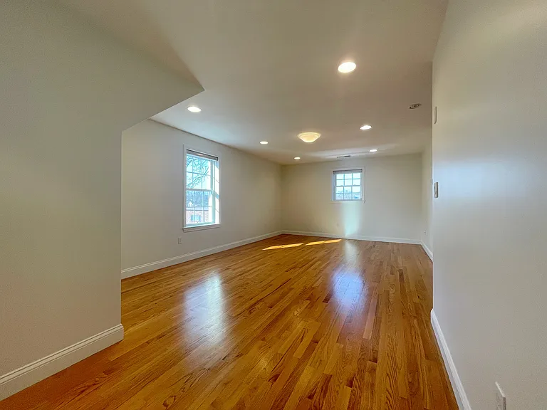 12 Naviens Ln #1 — Photo 4