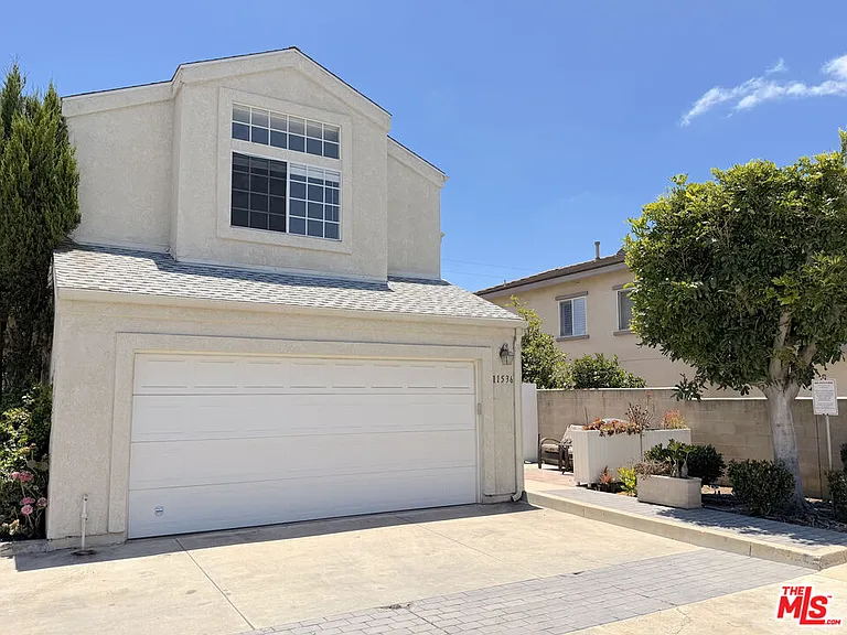 11536 Edinger Ave — Photo 1