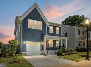 2710 1st Rd S, Arlington, VA 22204