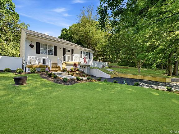 3rd image of 291 Locust Drive