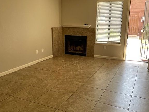 3rd image of 6904 N Half Moon Dr APT A
