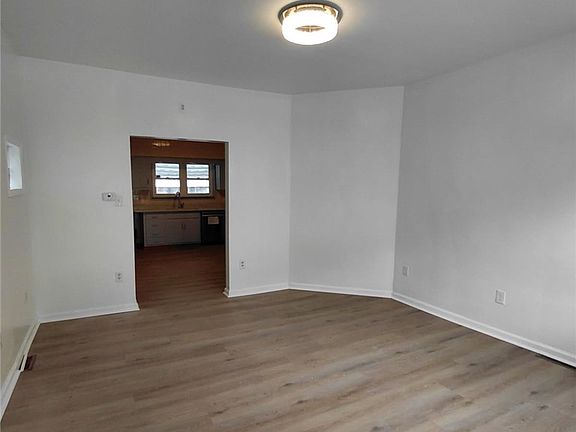3rd image of 4786 Sciota St