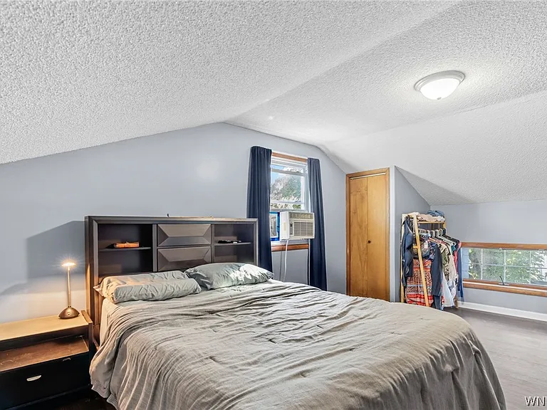 114 Flohr Ave — Photo 24