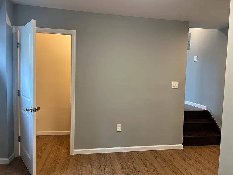 240 Woodrow Rd — Photo 5
