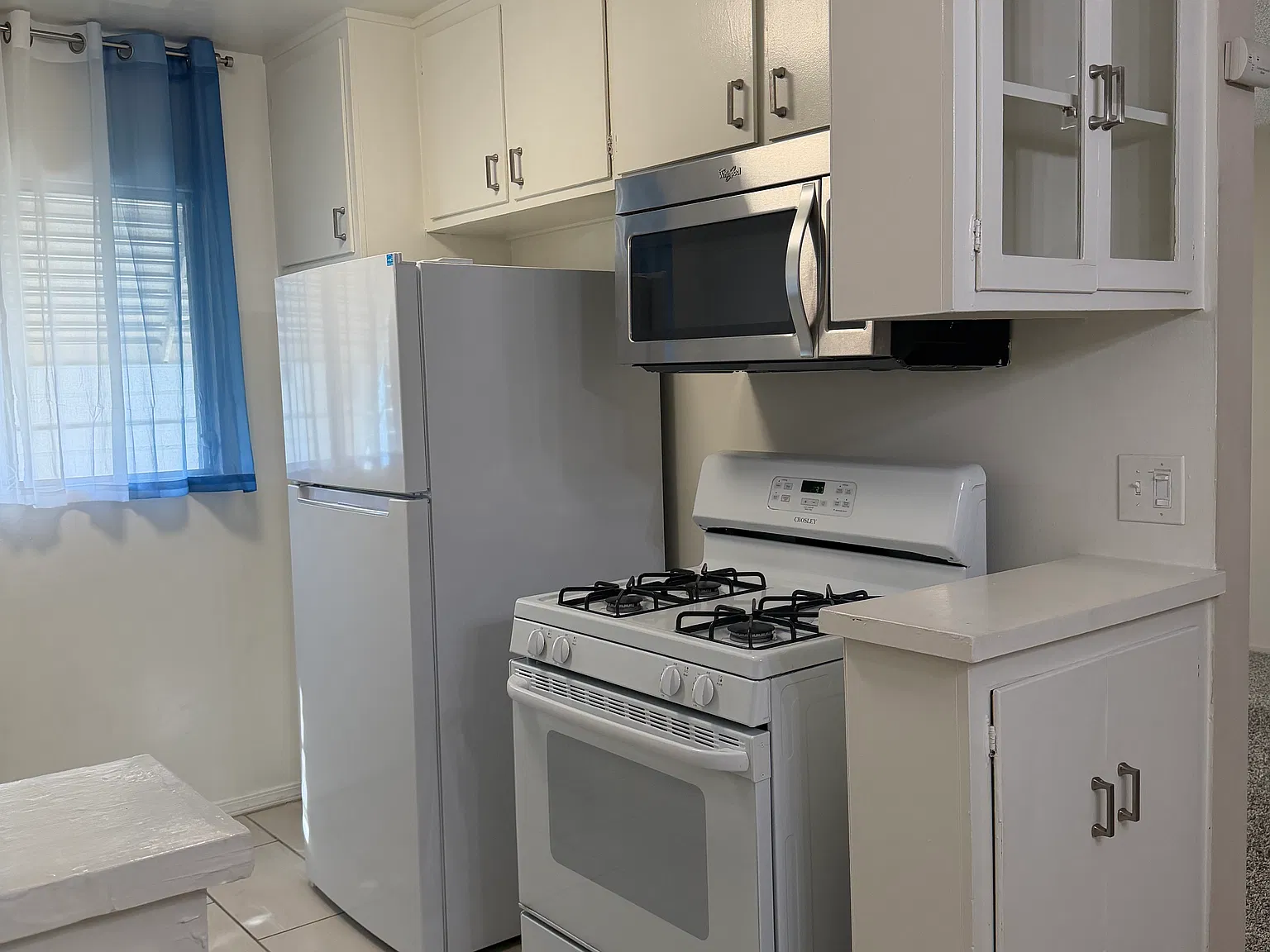 2 bed, 1300 sqft, $2,995 — Photo 4