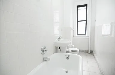 Rented by Park Property Advisors