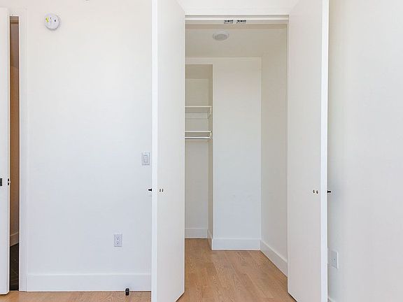 4th image of 812 Lexington Ave #2G