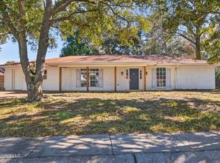 3306 Nottingham Rd, Ocean Springs, MS 39564