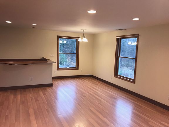 5th image of 1382 Province Rd