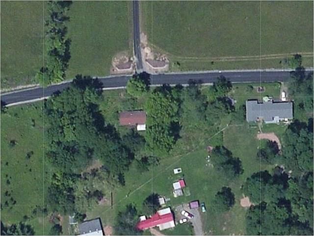 2nd image of 2486 Gee Rd