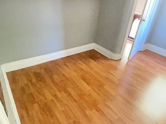 4th image of 4805 Capitol Ave APT 2