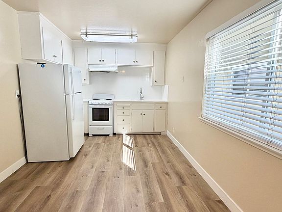 5th image of 2147 Monroe St #1