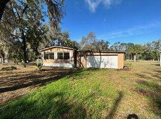 9370 N Northcut Ave, Crystal River, FL 34428