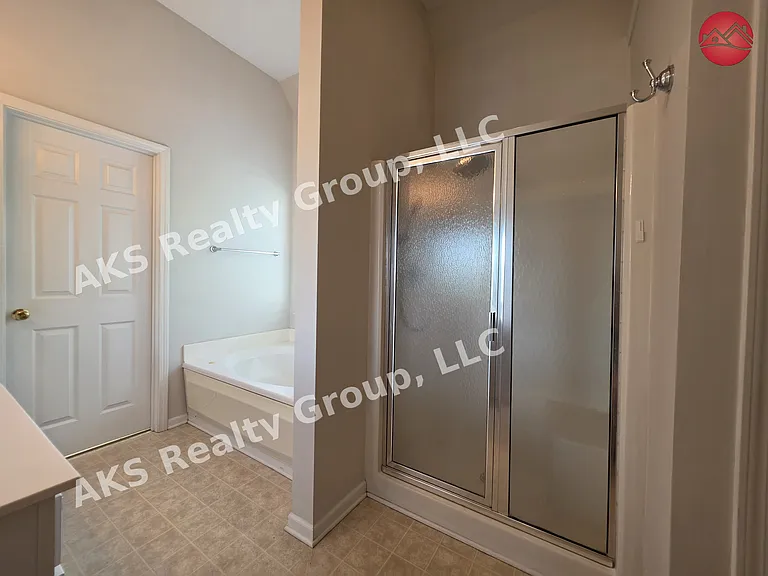 1108 Colony Trl — Photo 10