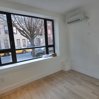 Rented by Nooklyn NYC LLC | media 70