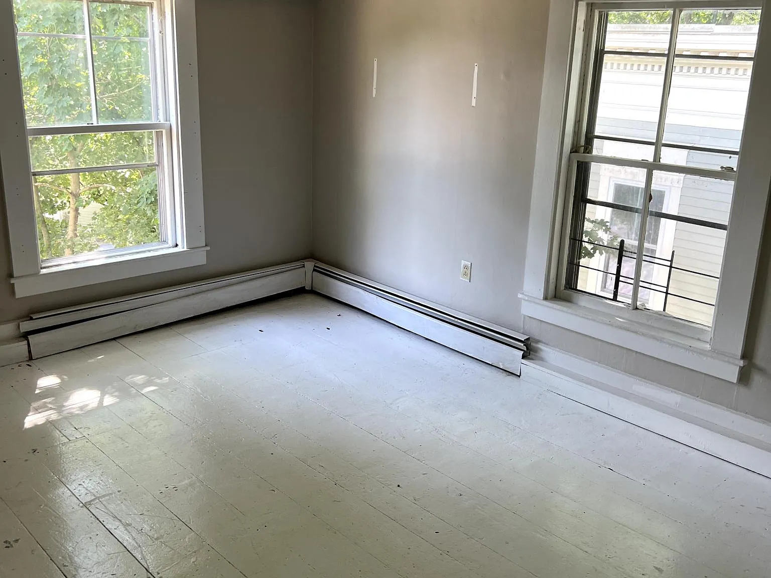 2 bed, 900 sqft, $1,900 — Photo 1