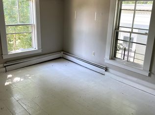 18 Cushing St APT 3, Dover, NH 03820