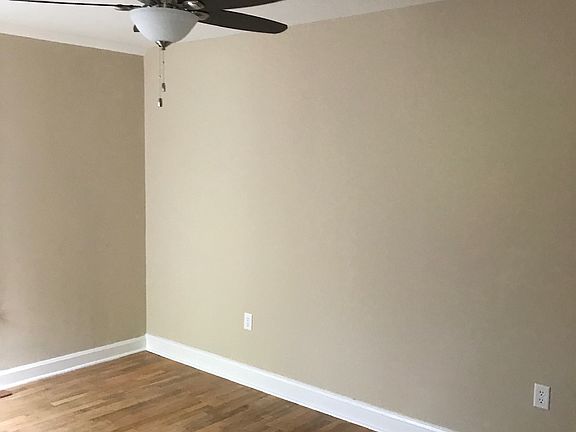 3rd image of 643 N West End Blvd #1
