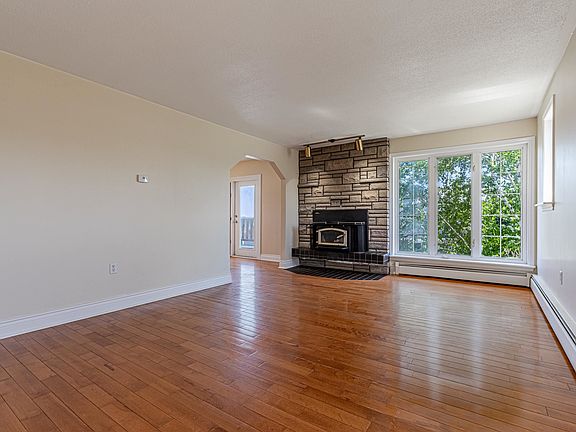 5th image of 324 Kinlock Rd