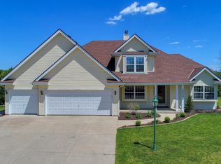 10424 S George Dr, Oak Creek, WI 53154