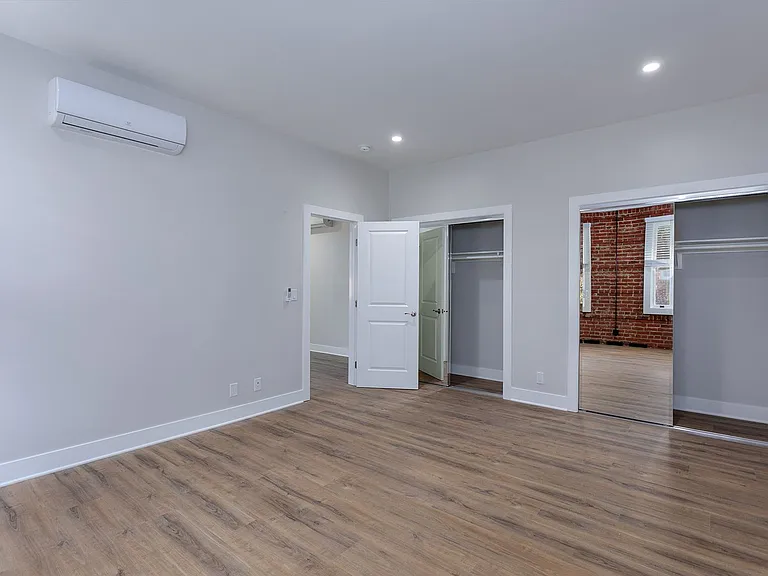 149 S Los Robles Ave — Photo 60