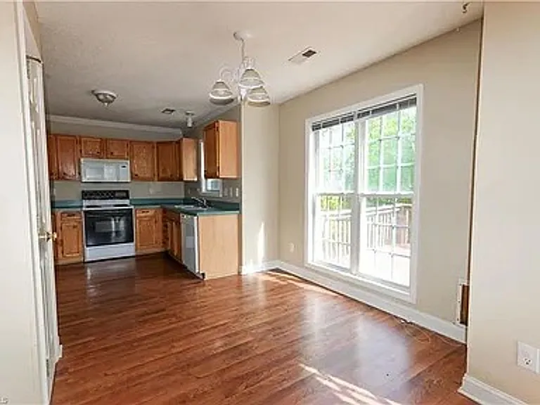 4820 Manteo Ln — Photo 13