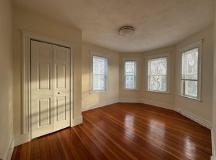 65 Conwell Ave, Somerville, MA 02144