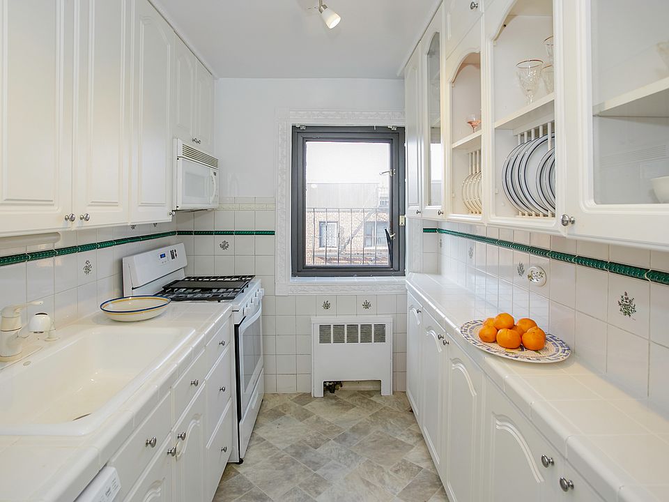 1st image of 3410 94th St APT 6C