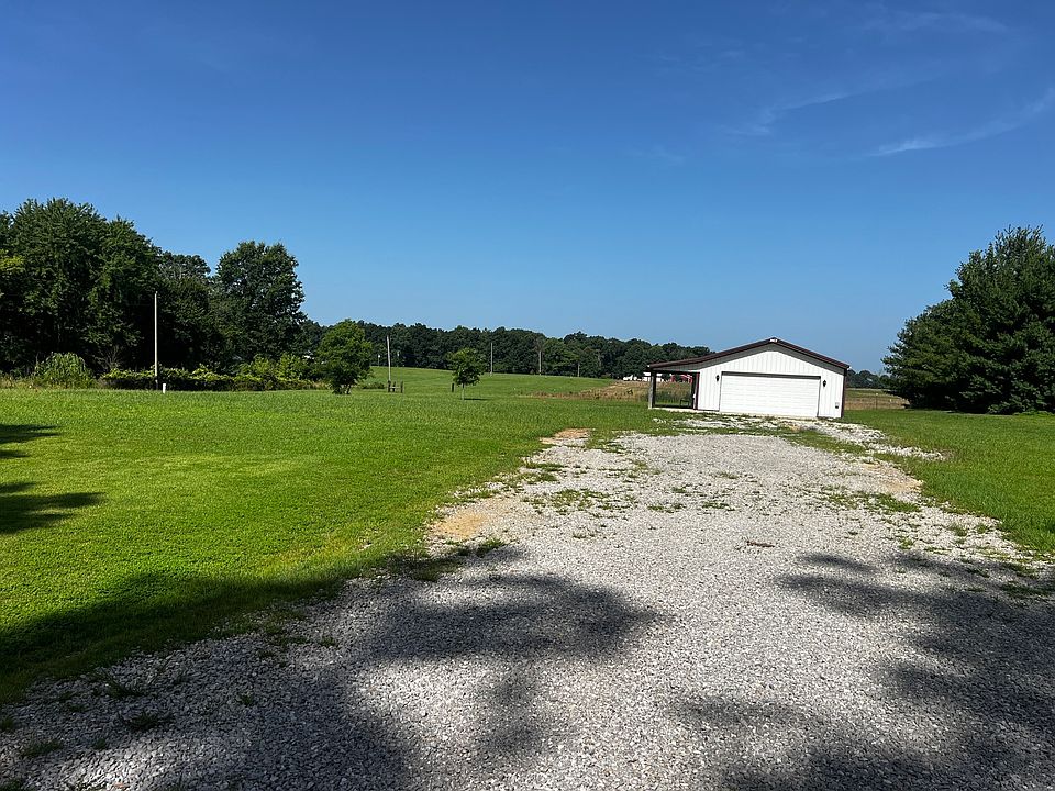 1st image of 10261 N Puckett Ln